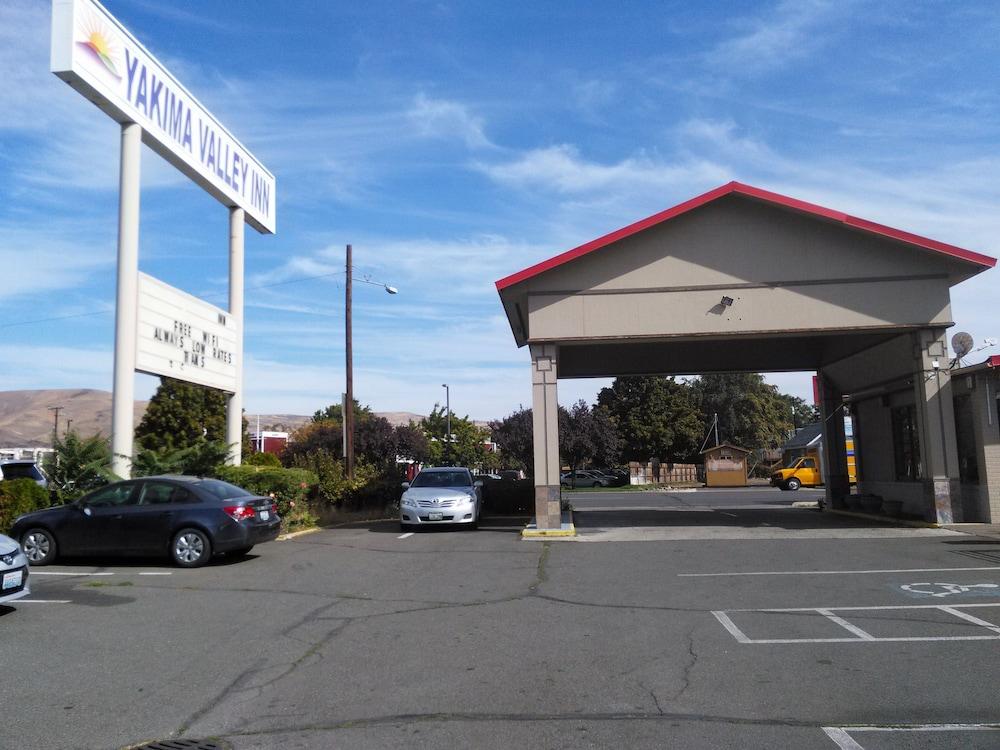 Yakima Valley Inn 외부 사진
